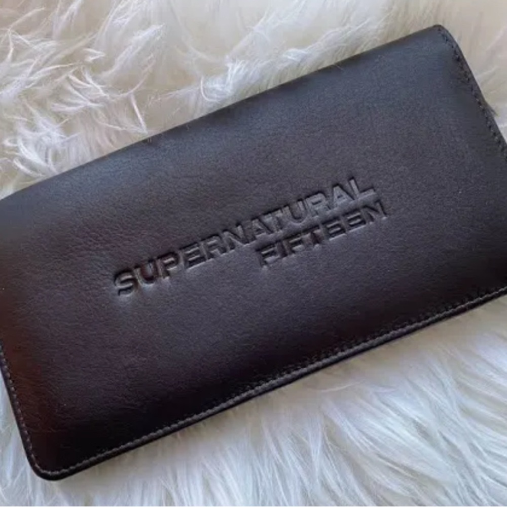 “SUPERNATURAL” FIFTEEN•DARK BROWN GENUINE LEATHER•TRAVEL WALLET•NEW WITHOUT TAGS